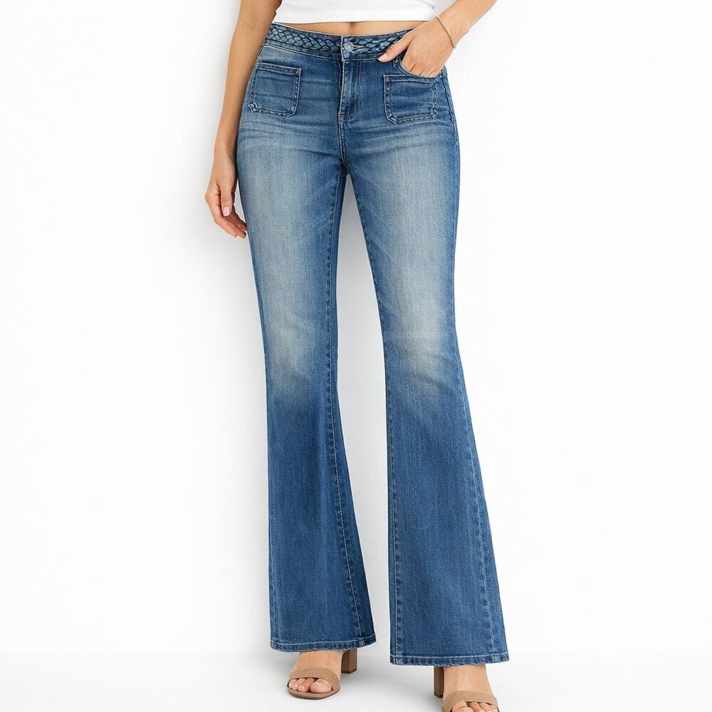 GUESS Women’s Flare Jeans – Size 28